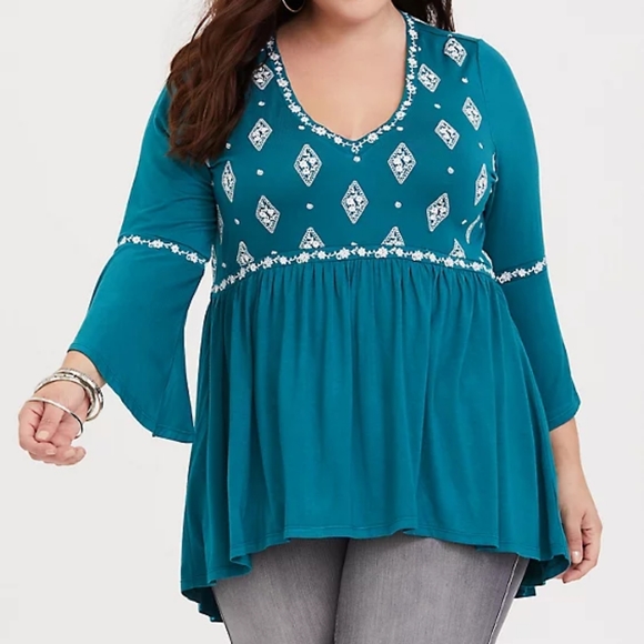 Torrid super soft embroidered baby doll bell sleeve high low size 3 aqua - Picture 2 of 8